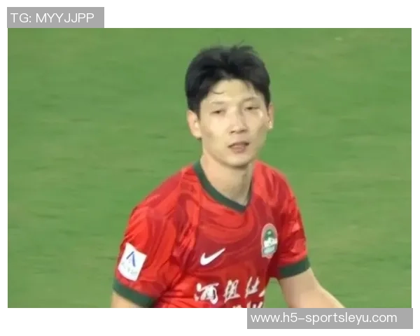 上海海港足球俱乐部正式宣布岳鑫卢永涛张源安永佳加盟新赛季阵容更新